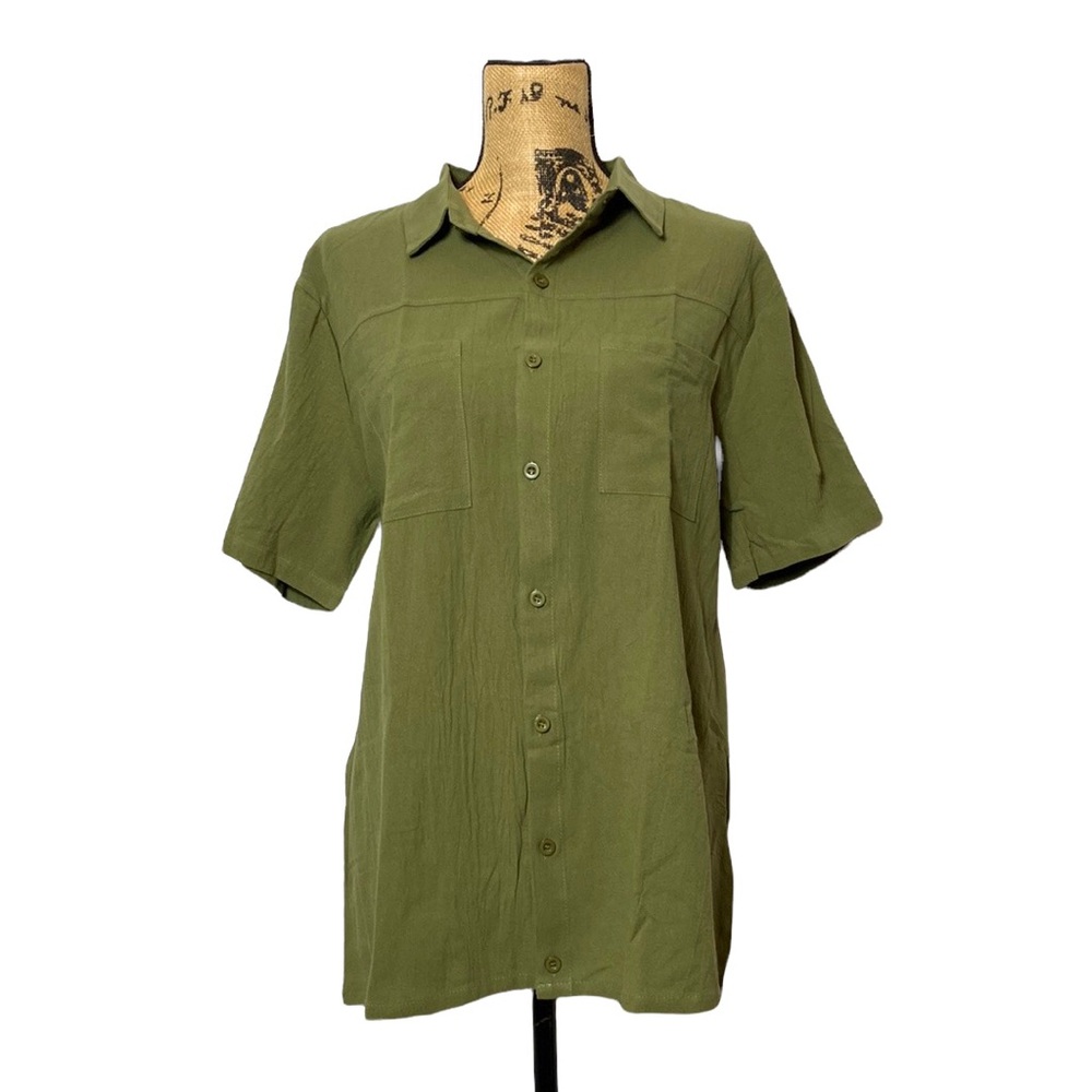 NWT Green Lightweight Short Sleeve Button Down Shirt M